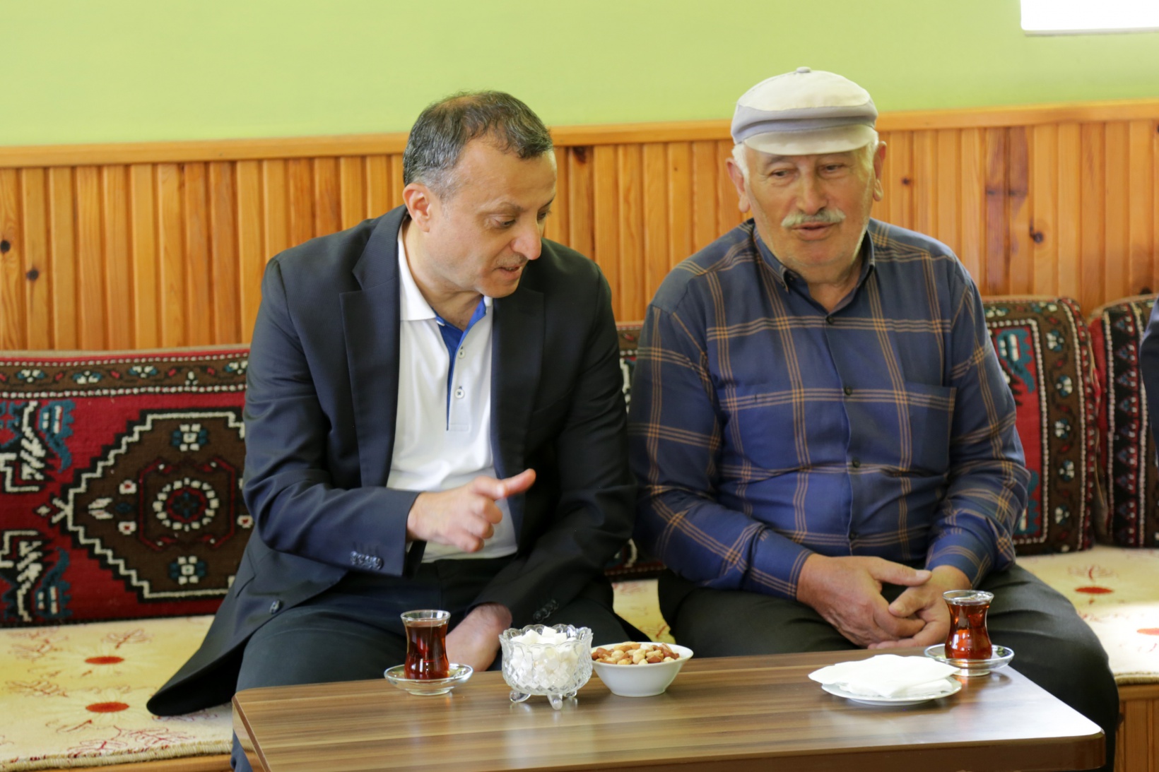 Vali Taşbilek Kelkit ilçesindeki 12 köyü ziyaret etti 14