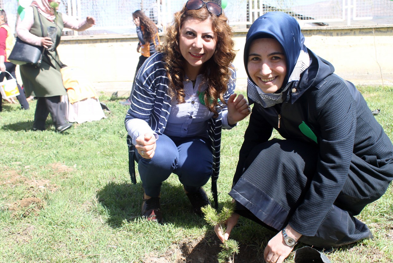 Kelkit’te su israfı anlatıldı, fidan dikildi 39