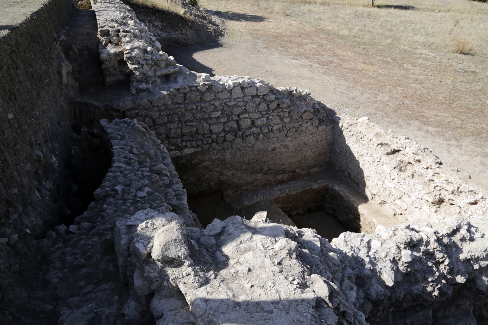 Satala’da 5 metre derinlikte 5 bin yıllık bulgular çıkıyor 23