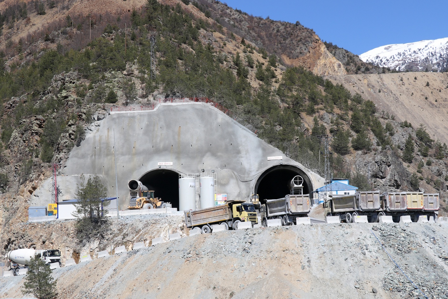 Zigana dağı bu kez boğazından değil göbeğinden deliniyor 30