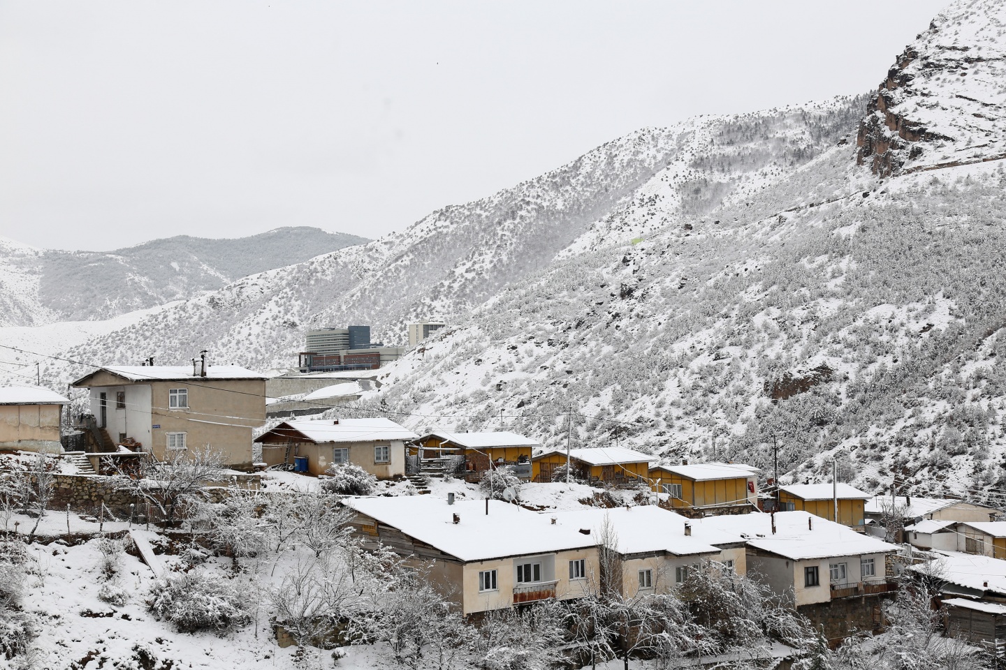 Gümüşhane beyaz gelinliğini giydi 2