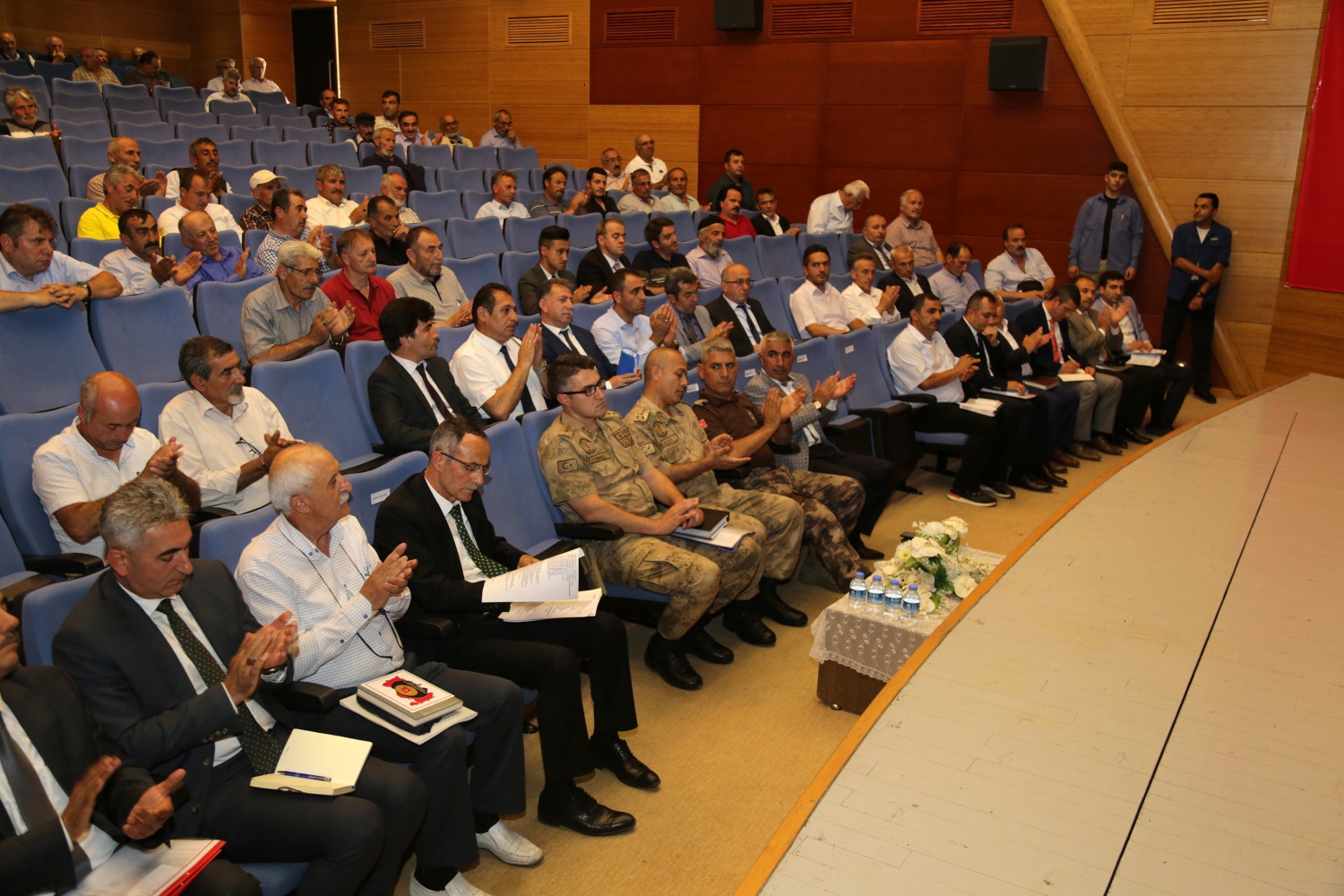 Vali Taşbilek merkez ilçe muhtarlarıyla buluştu 4