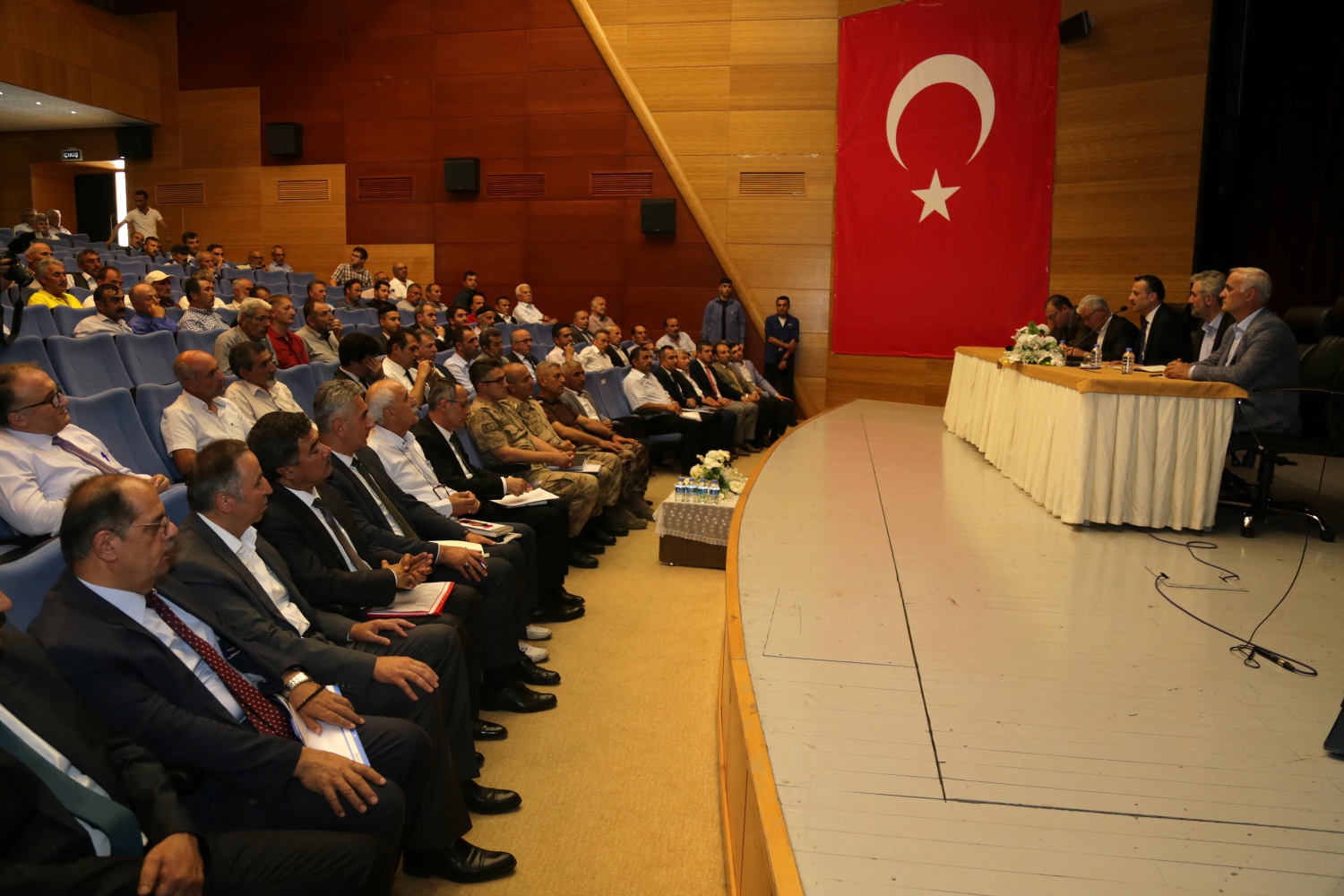 Vali Taşbilek merkez ilçe muhtarlarıyla buluştu 7