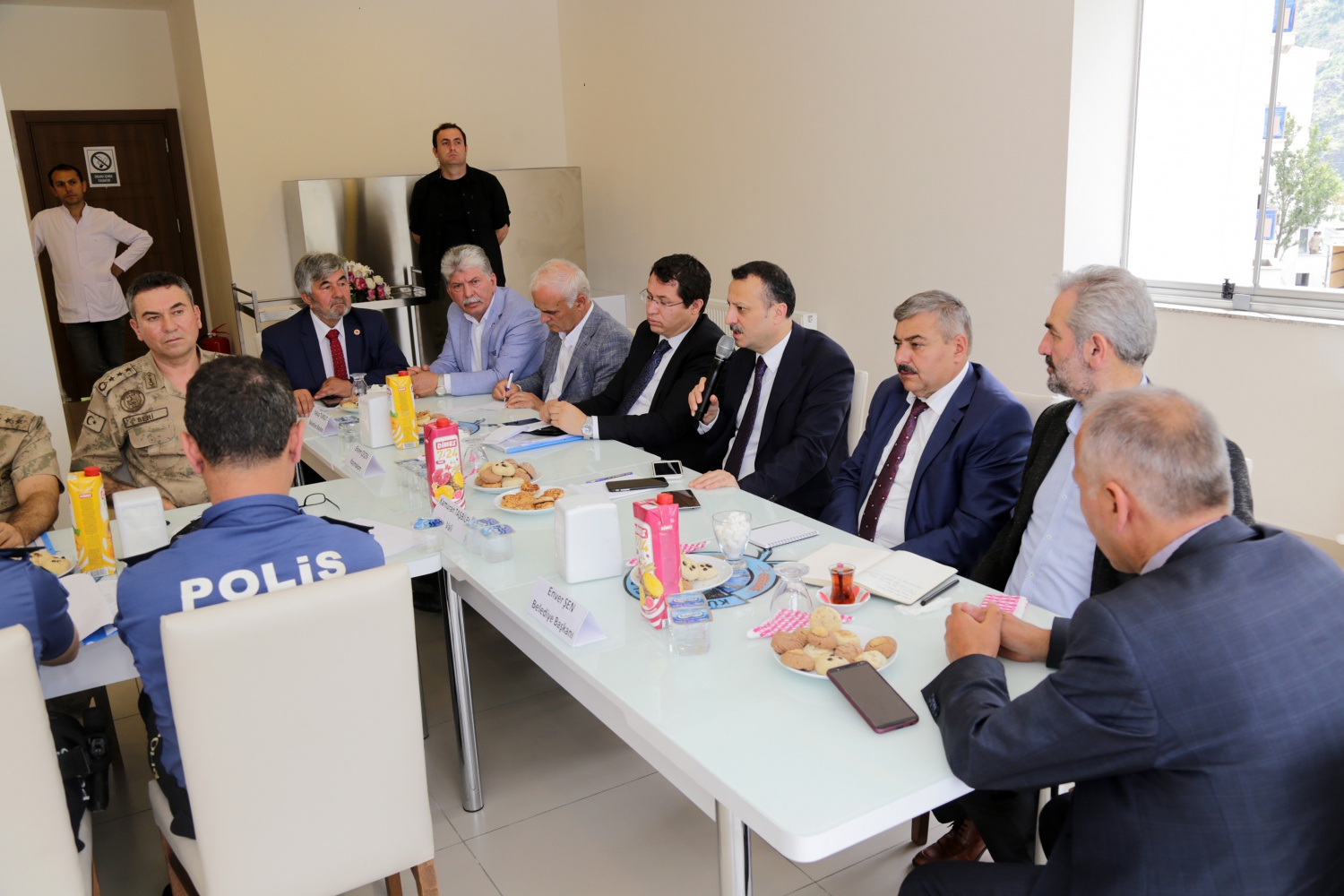 Vali Taşbilek Kürtün ve Torul ilçesinde muhtarlarla buluştu 7