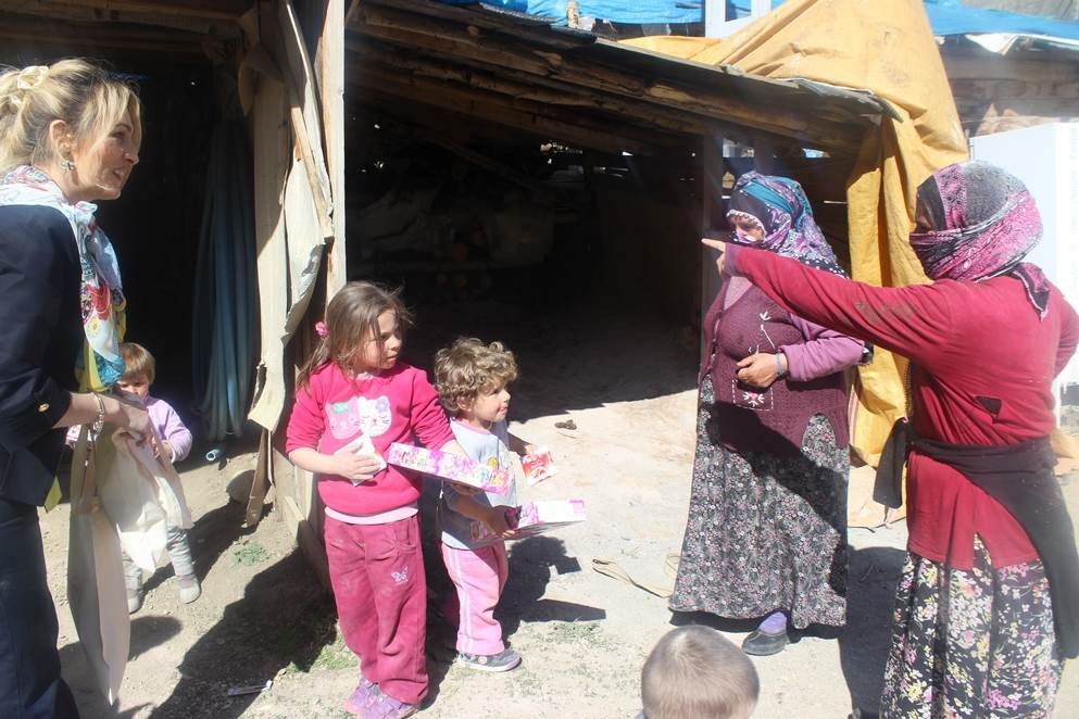 Bayan Yavuz, Dölek ve Sarıçiçek Köylerini Ziyaret Etti 10