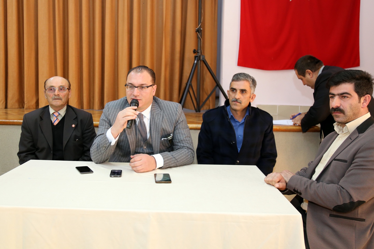 Vali Memiş’ten ev müjdesi 18