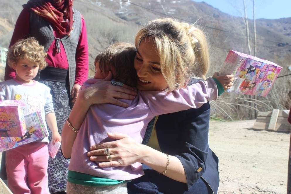 Bayan Yavuz, Dölek ve Sarıçiçek Köylerini Ziyaret Etti 14