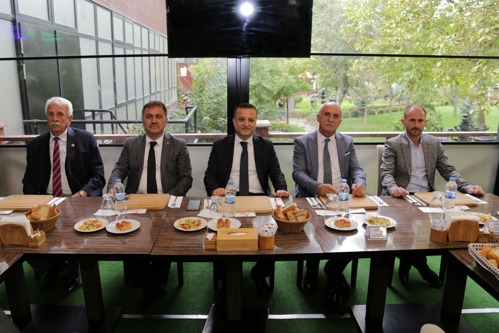 Vali Taşbilek: Devlet hizmetlerimizi yürütürken en önemli dayanağımız muhtarlarımızdır 5