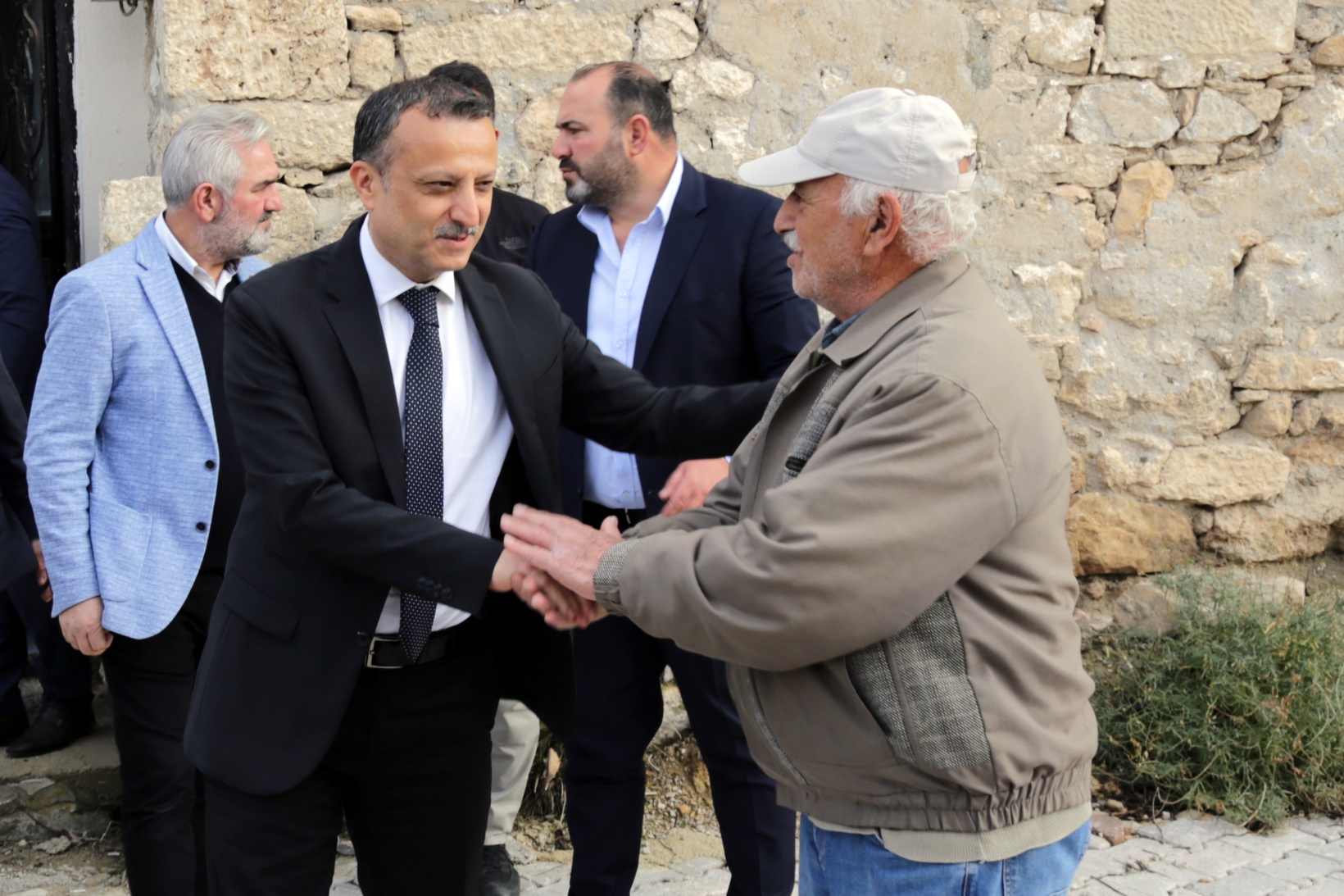 Vali Taşbilek’in köy ziyaretleri sürüyor 2