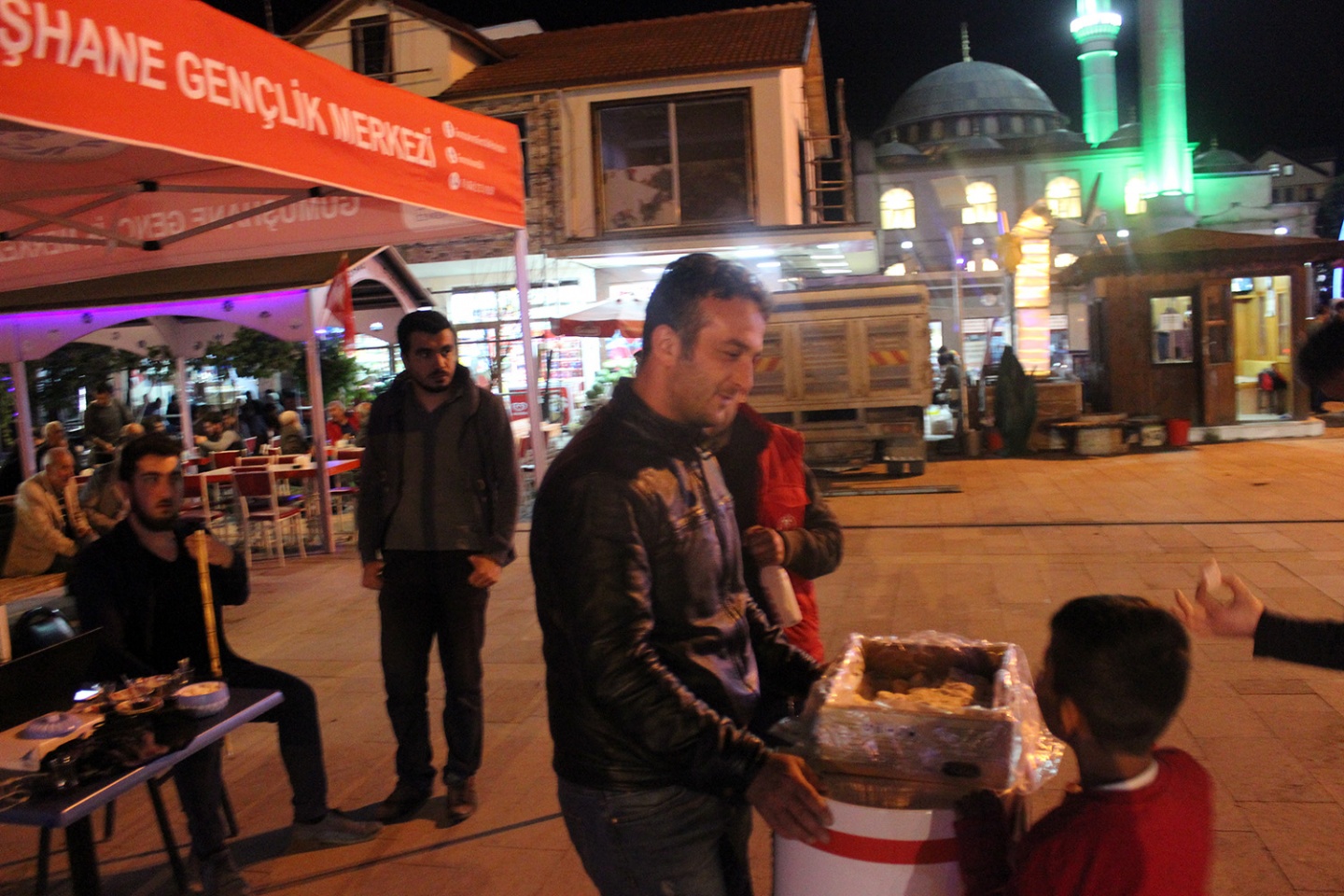 Kadir gecesinde tasavvuf ve ilahi dinletisi 7