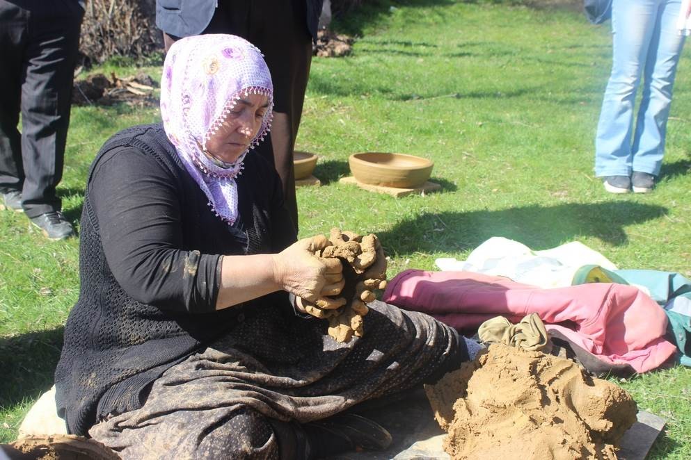 Bayan Yavuz, Dölek ve Sarıçiçek Köylerini Ziyaret Etti 18