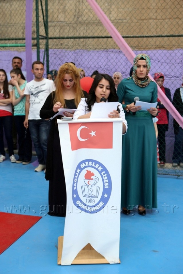 Sağlık Meslek Lisesinde Mezuniyet Heyecanı 10