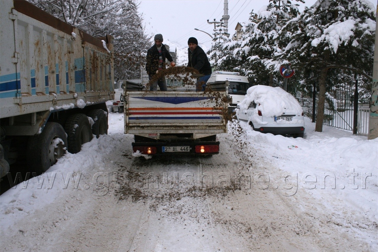 Belediye'den Karla Mücadele Çalışmaları 5