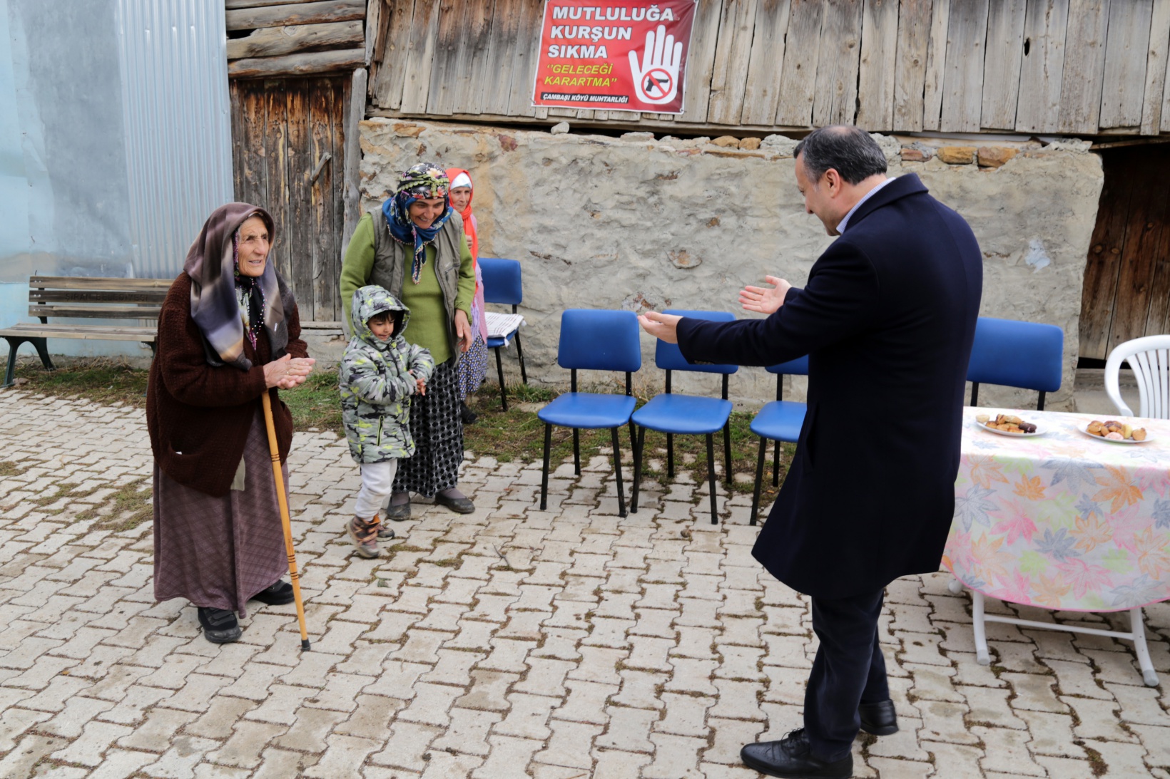 Vali Taşbilek’ten Şiran’ın köylerine ziyaret 16