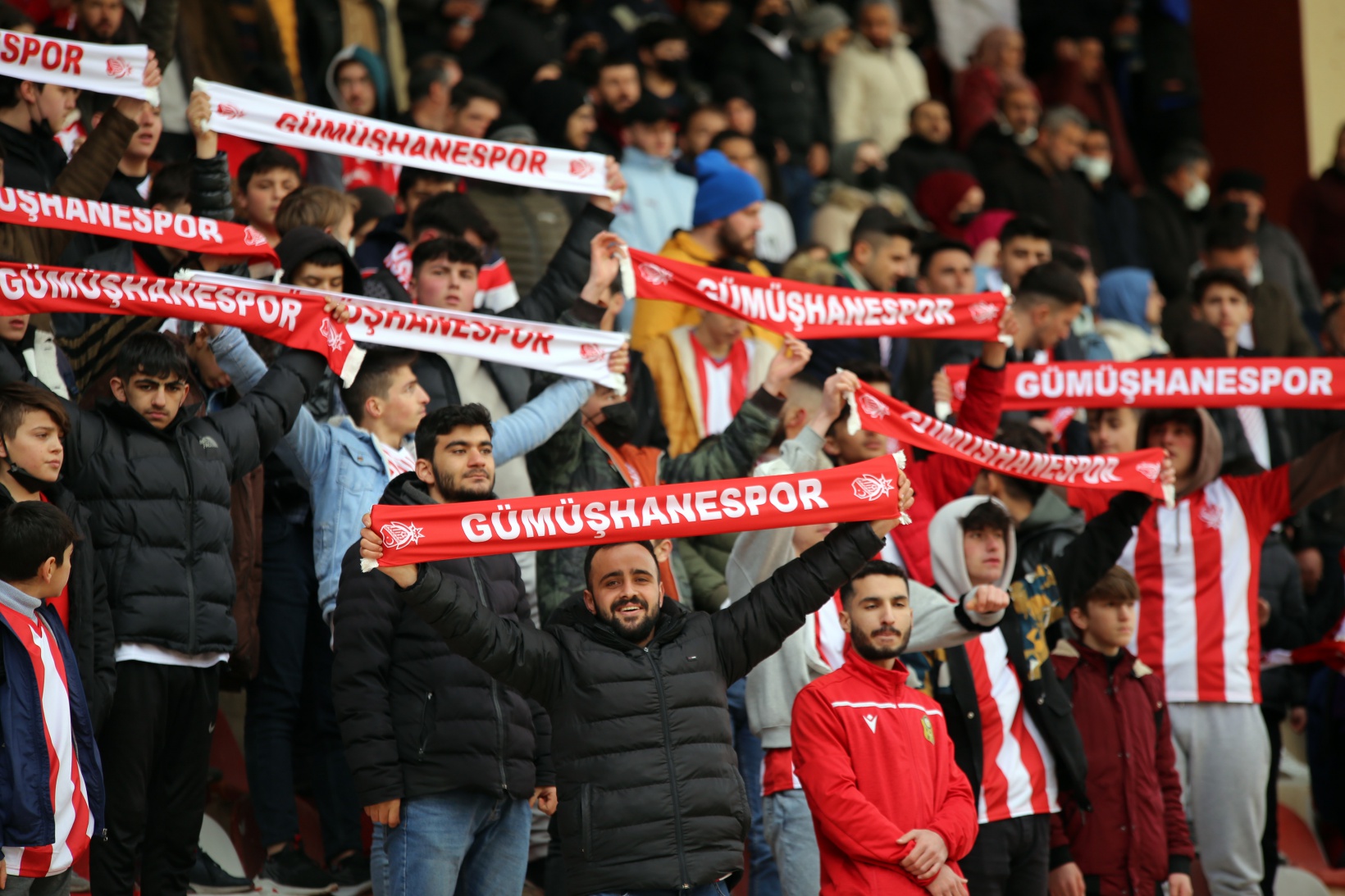 Gümüş evinde 1 puan aldı 1