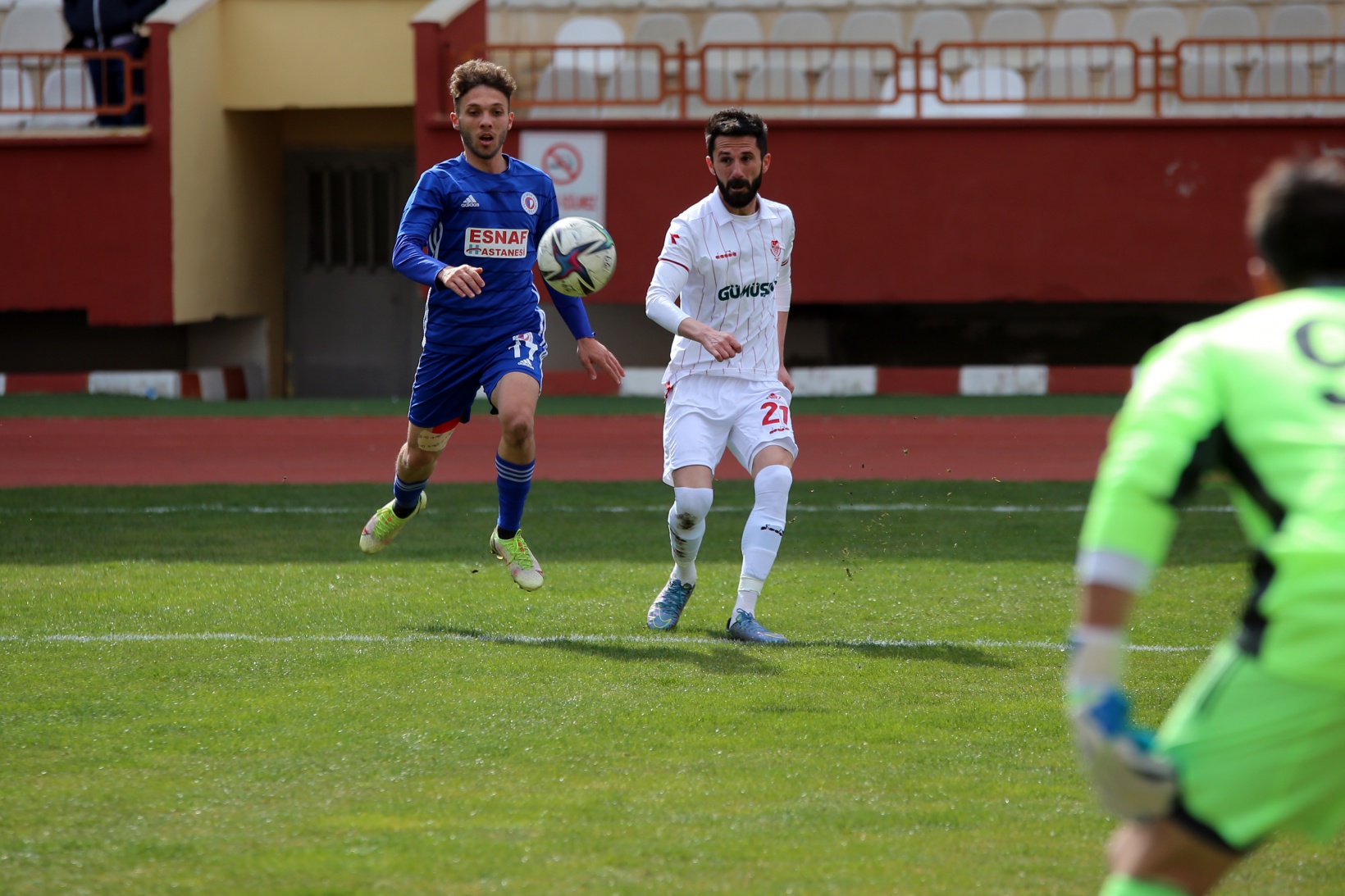 Gümüş evinde 1 puan aldı 10