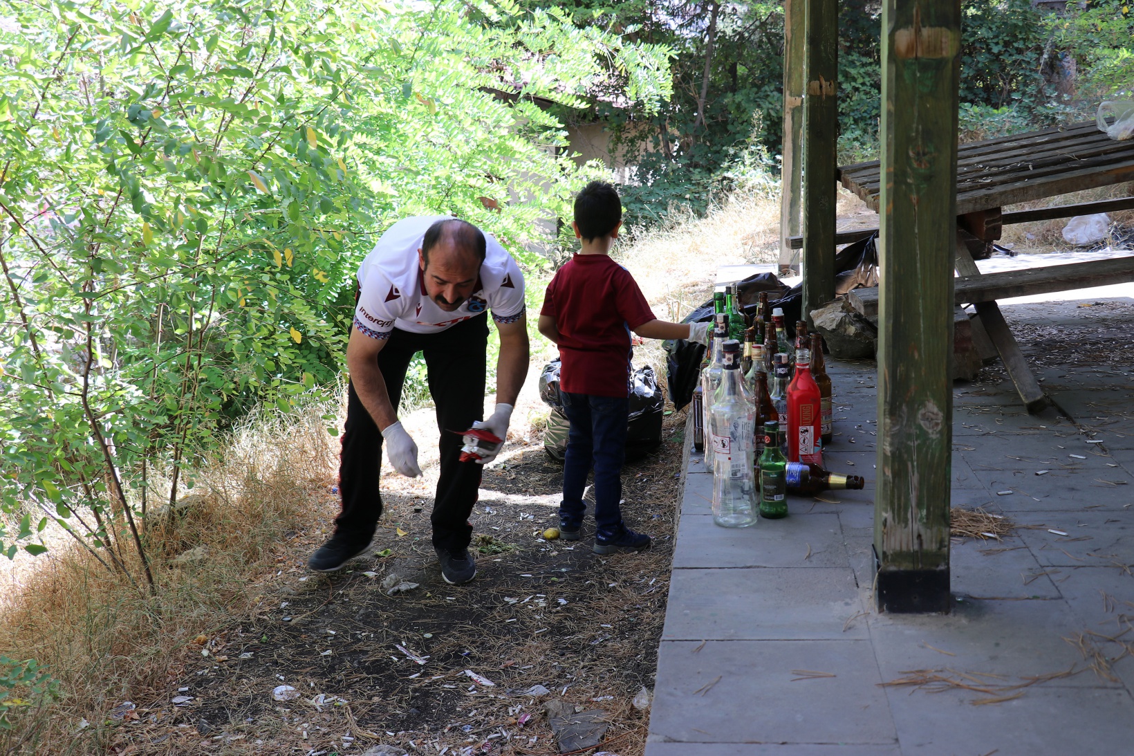 Gümüşhane’de daha temiz bir gelecek için çöp toplandı 24