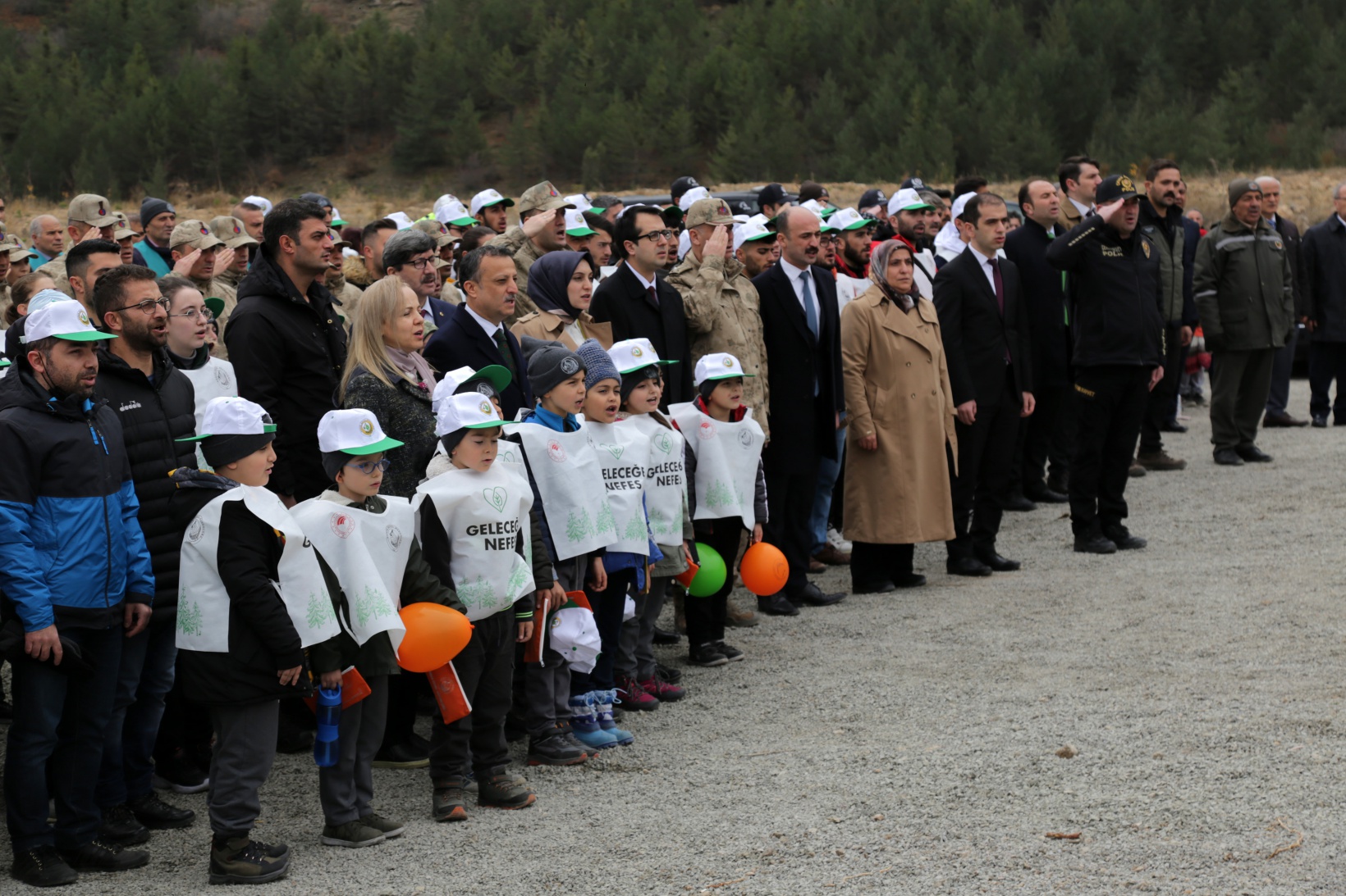 Gümüşhane’de Milli Ağaçlandırma Gününde binlerce fidan toprakla buluştu 31