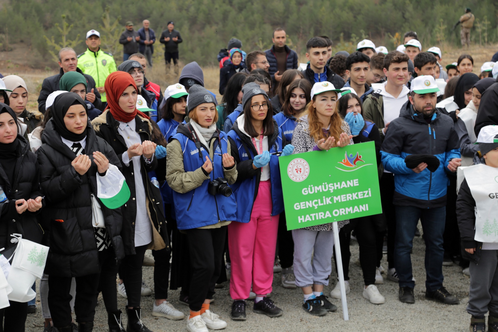 Gümüşhane’de Milli Ağaçlandırma Gününde binlerce fidan toprakla buluştu 28
