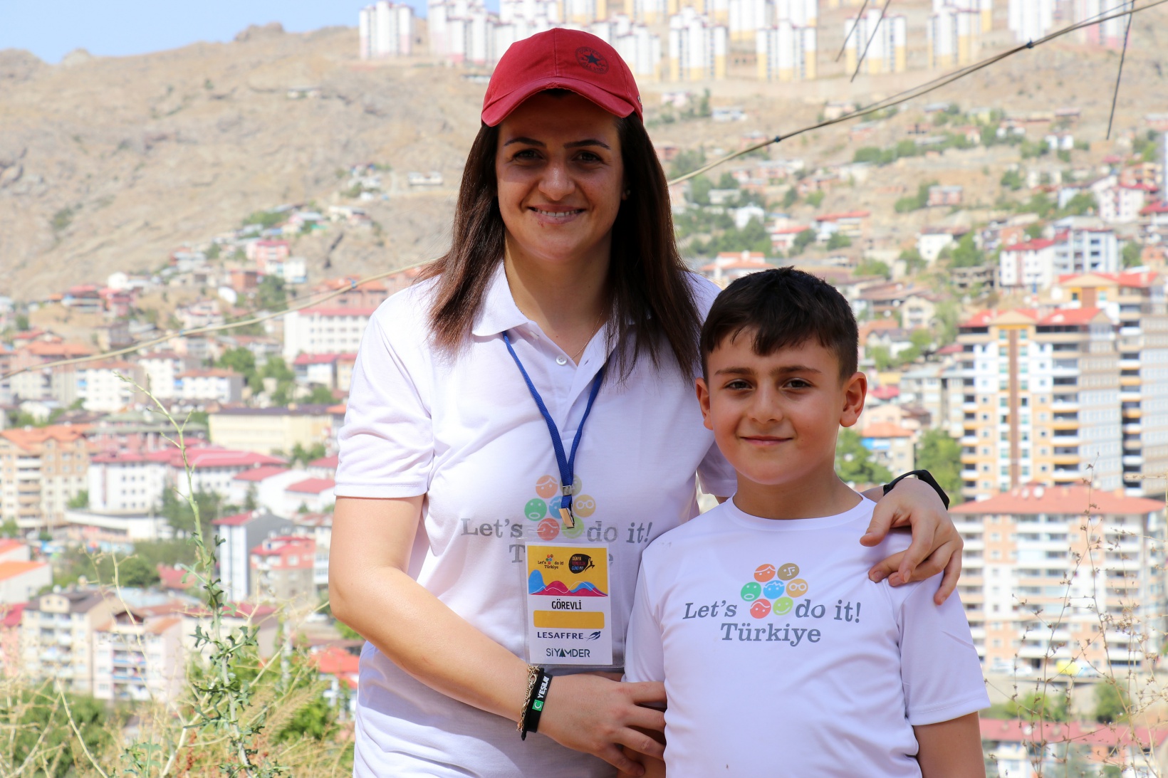 Gümüşhane’de daha temiz bir gelecek için çöp toplandı 13