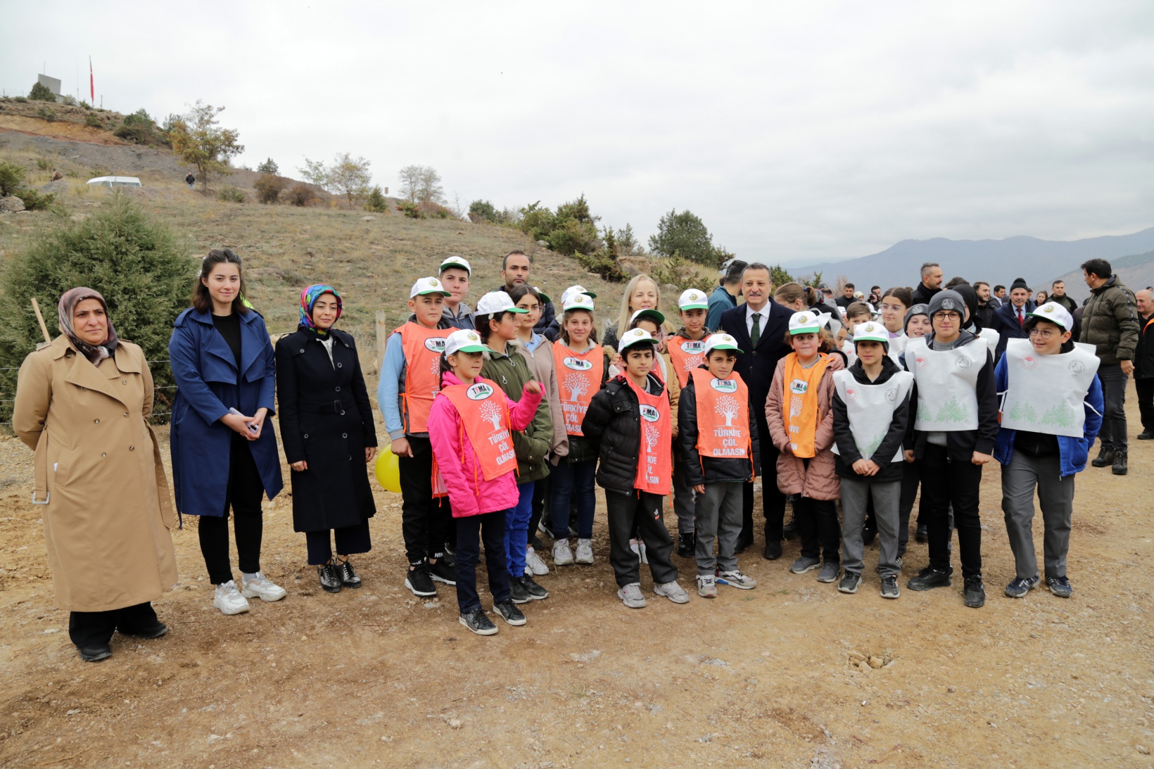 Gümüşhane’de Milli Ağaçlandırma Gününde binlerce fidan toprakla buluştu 18