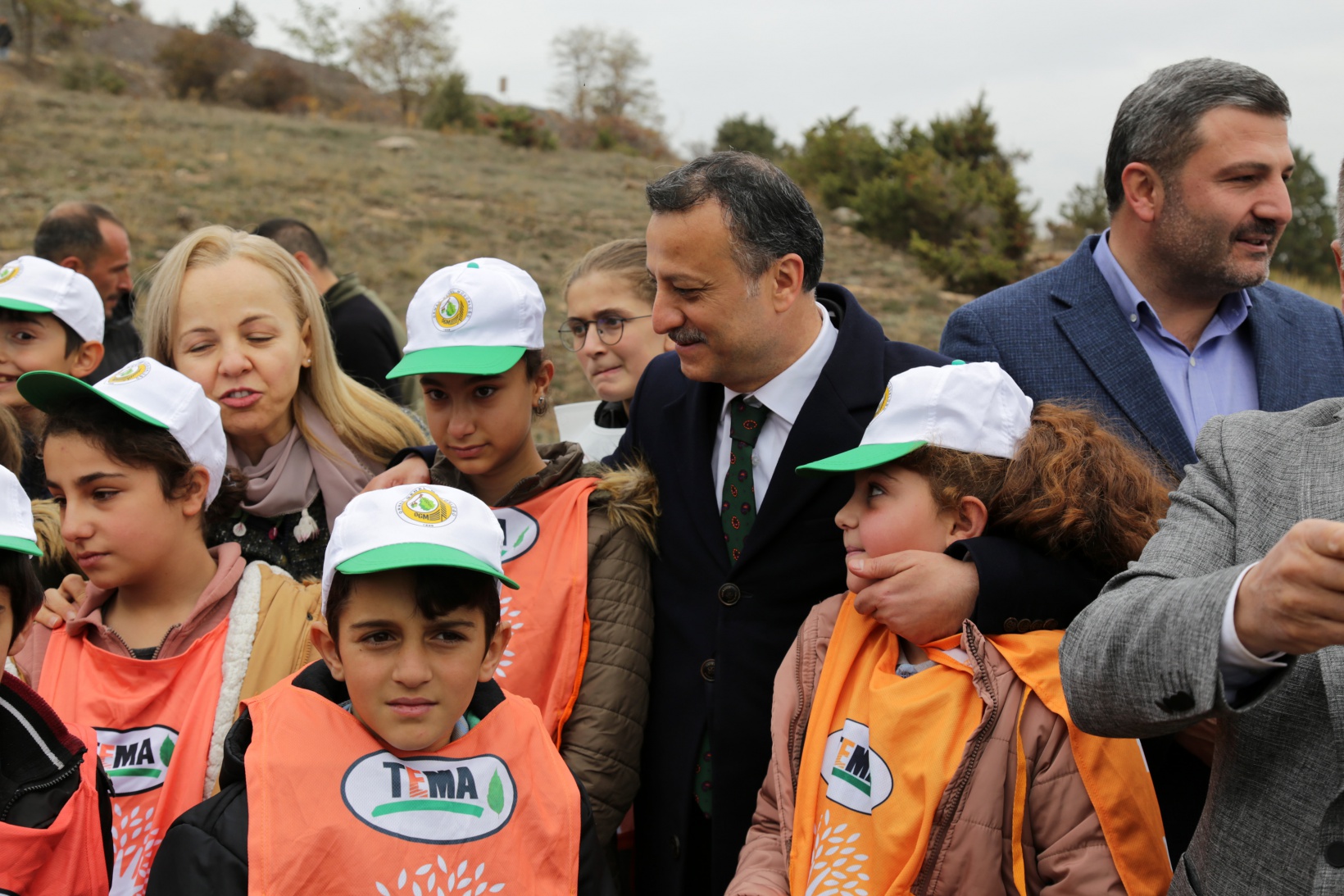 Gümüşhane’de Milli Ağaçlandırma Gününde binlerce fidan toprakla buluştu 22