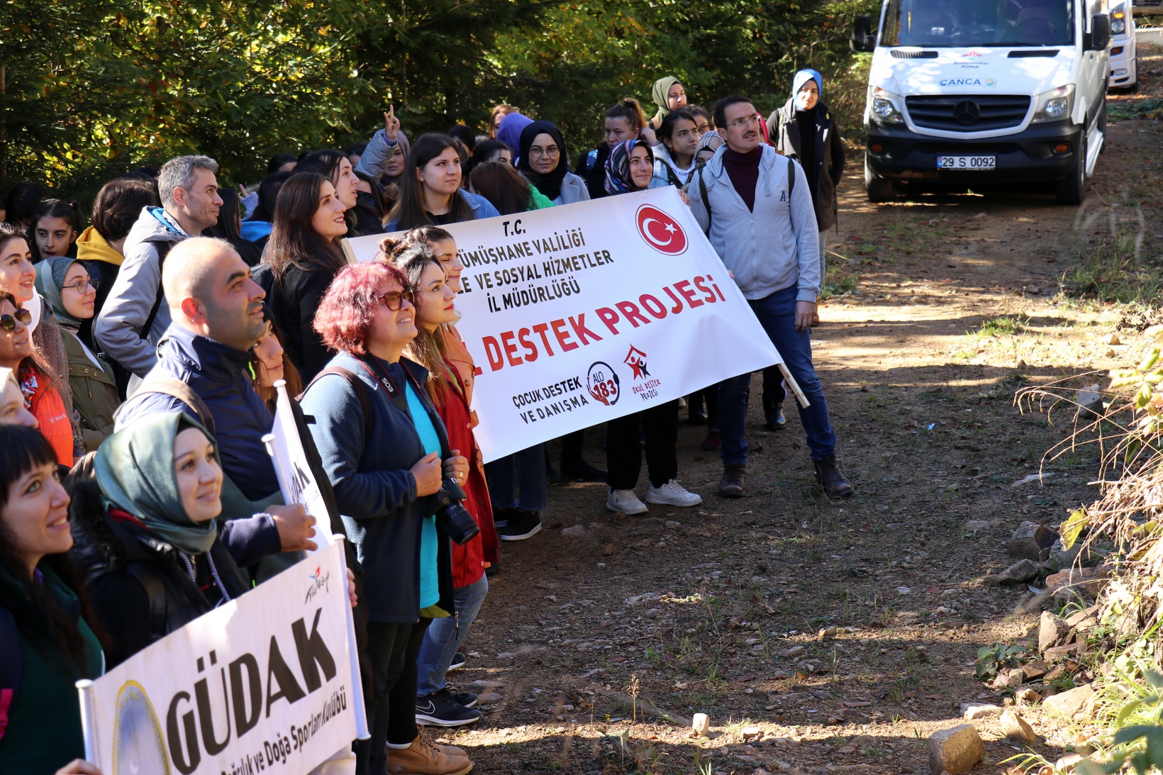 Eşsiz manzarayı görmek için canlı ağaç müzesine akın ettiler 22