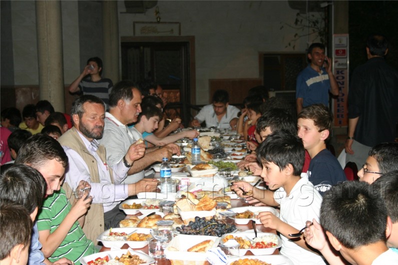 Kemaliye'nin Genç Kursiyerleri İftarda Buluştu 3