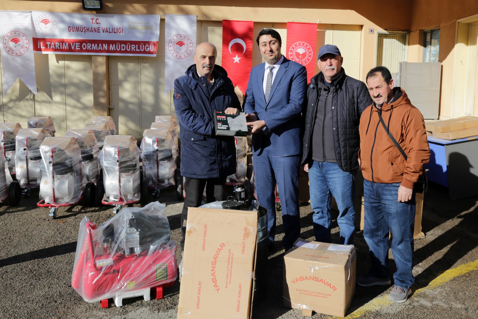 Gümüşhane'de üreticilere makine ve teçhizat desteği 5