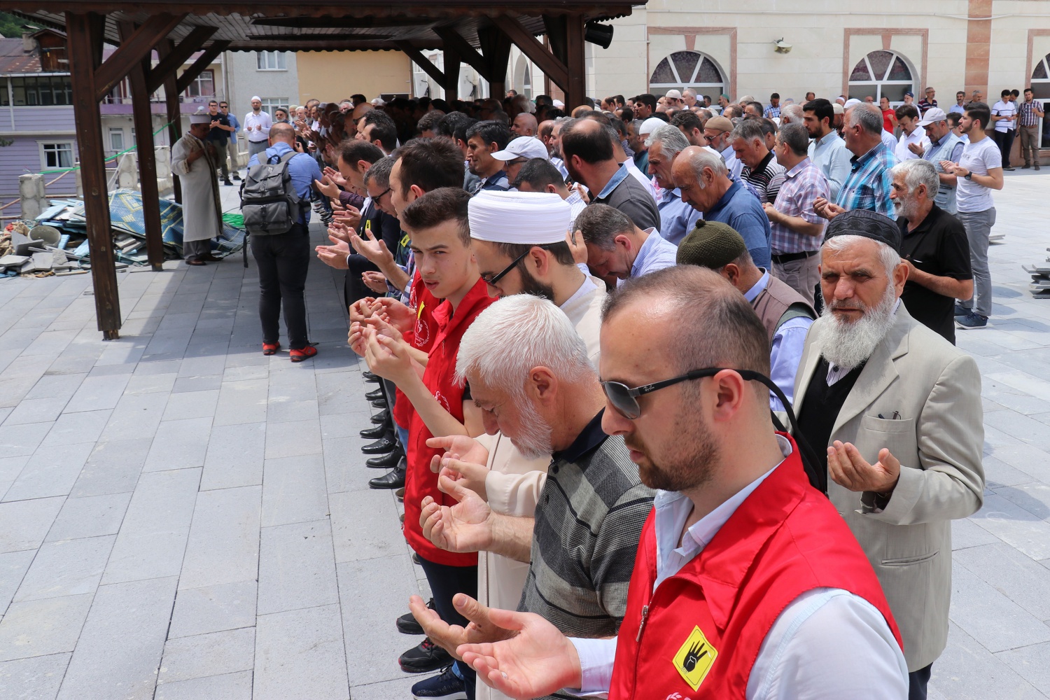 Gümüşhane’de Mursi için gıyabi cenaze namazı kılındı 8
