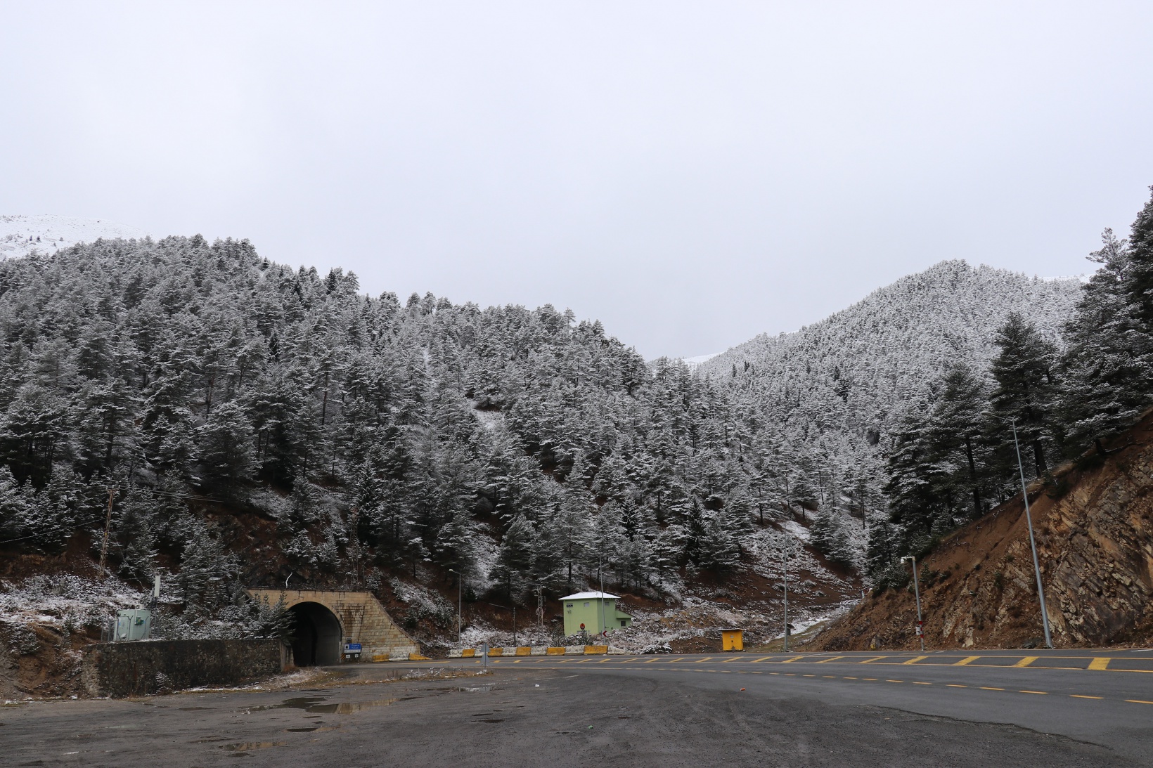 Zigana Dağı beyaz gelinliğini giydi 8
