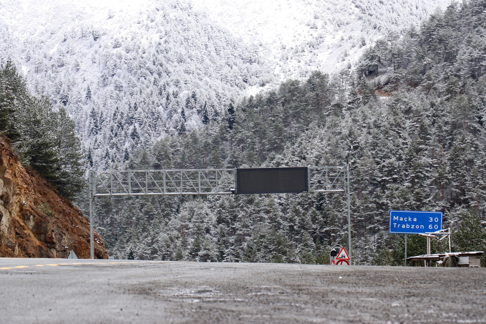Zigana Dağı beyaz gelinliğini giydi 9