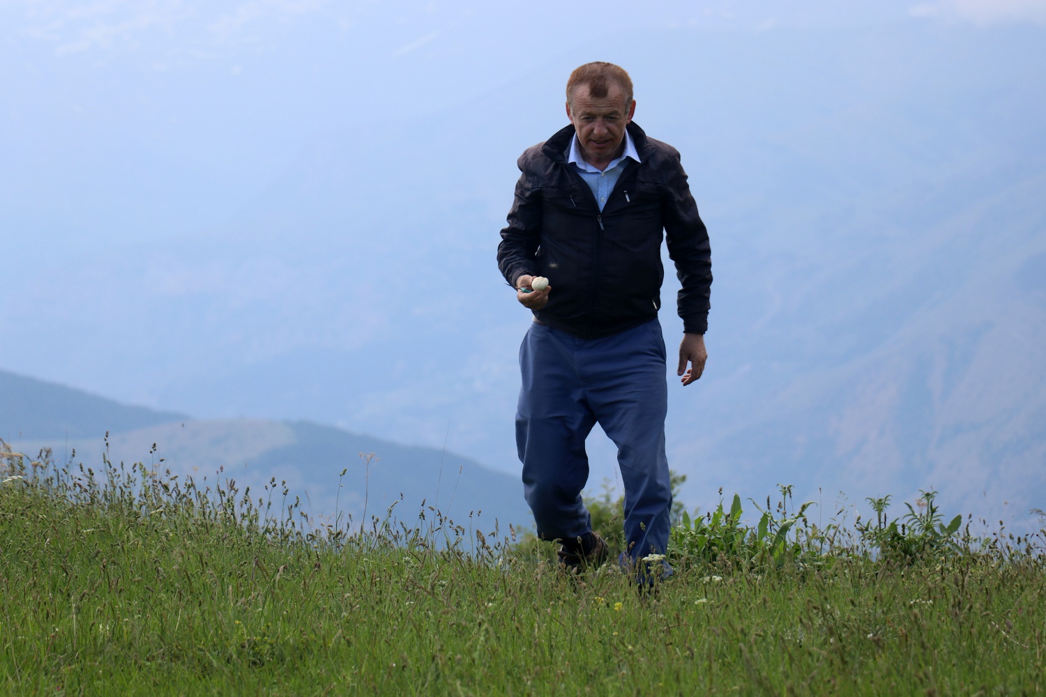 Gümüşhane’de son 25 yılın en büyük kızıl mantarı bulundu 2