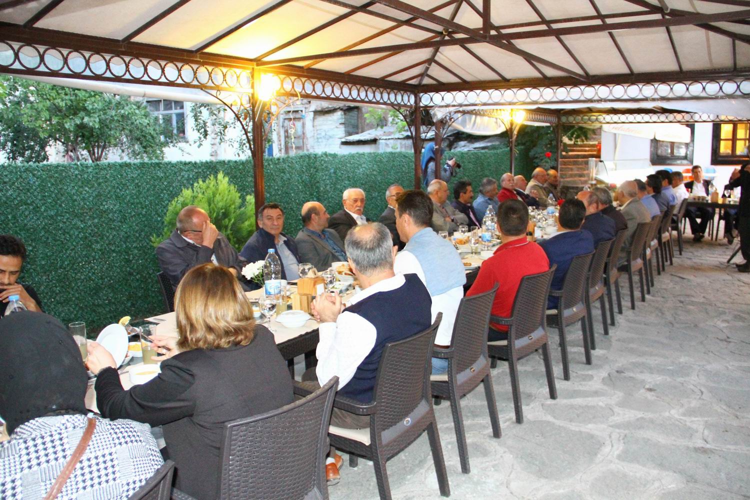 Öztürk’ten iftar programı 3