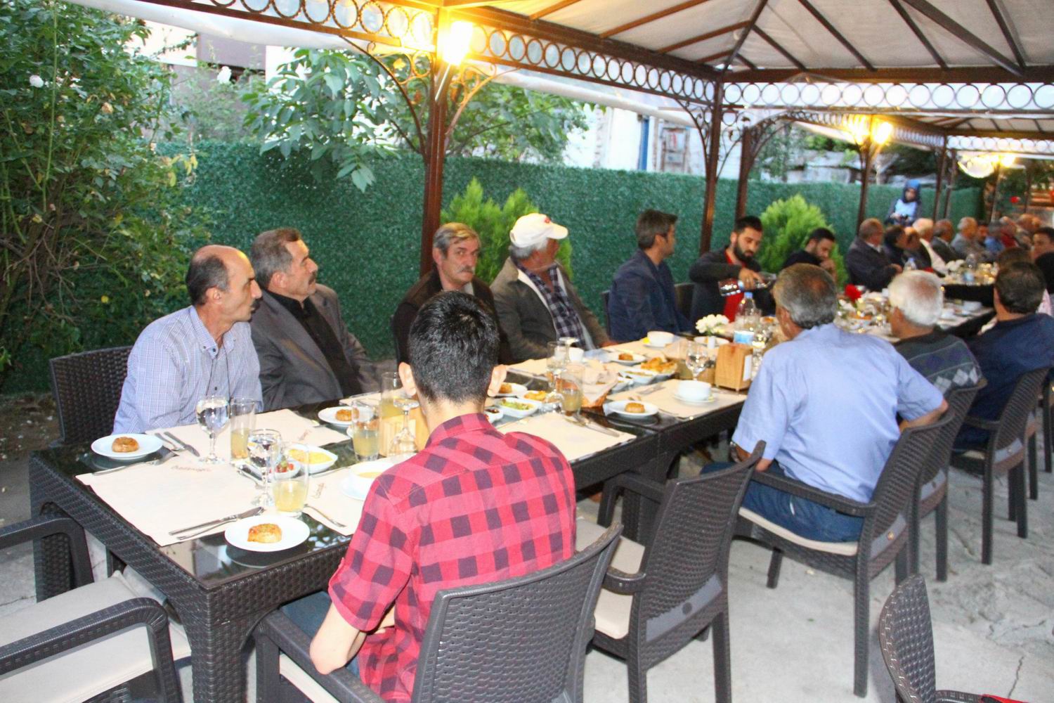 Öztürk’ten iftar programı 2