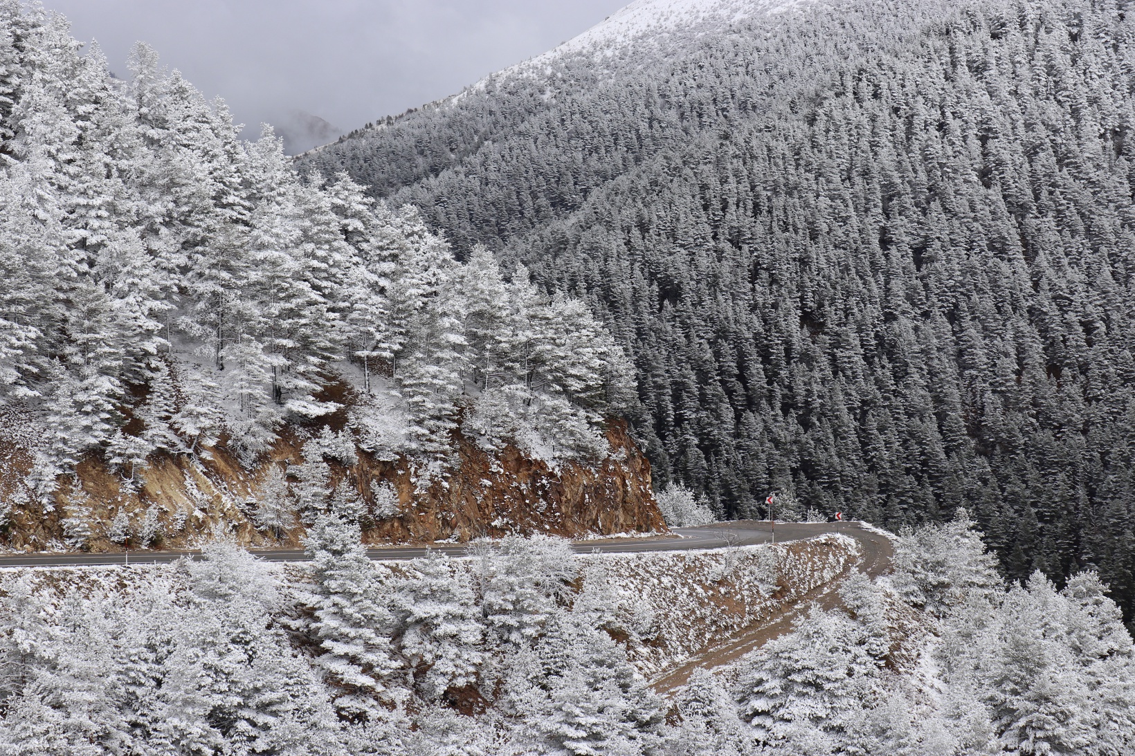 Zigana Dağı beyaz gelinliğini giydi 20