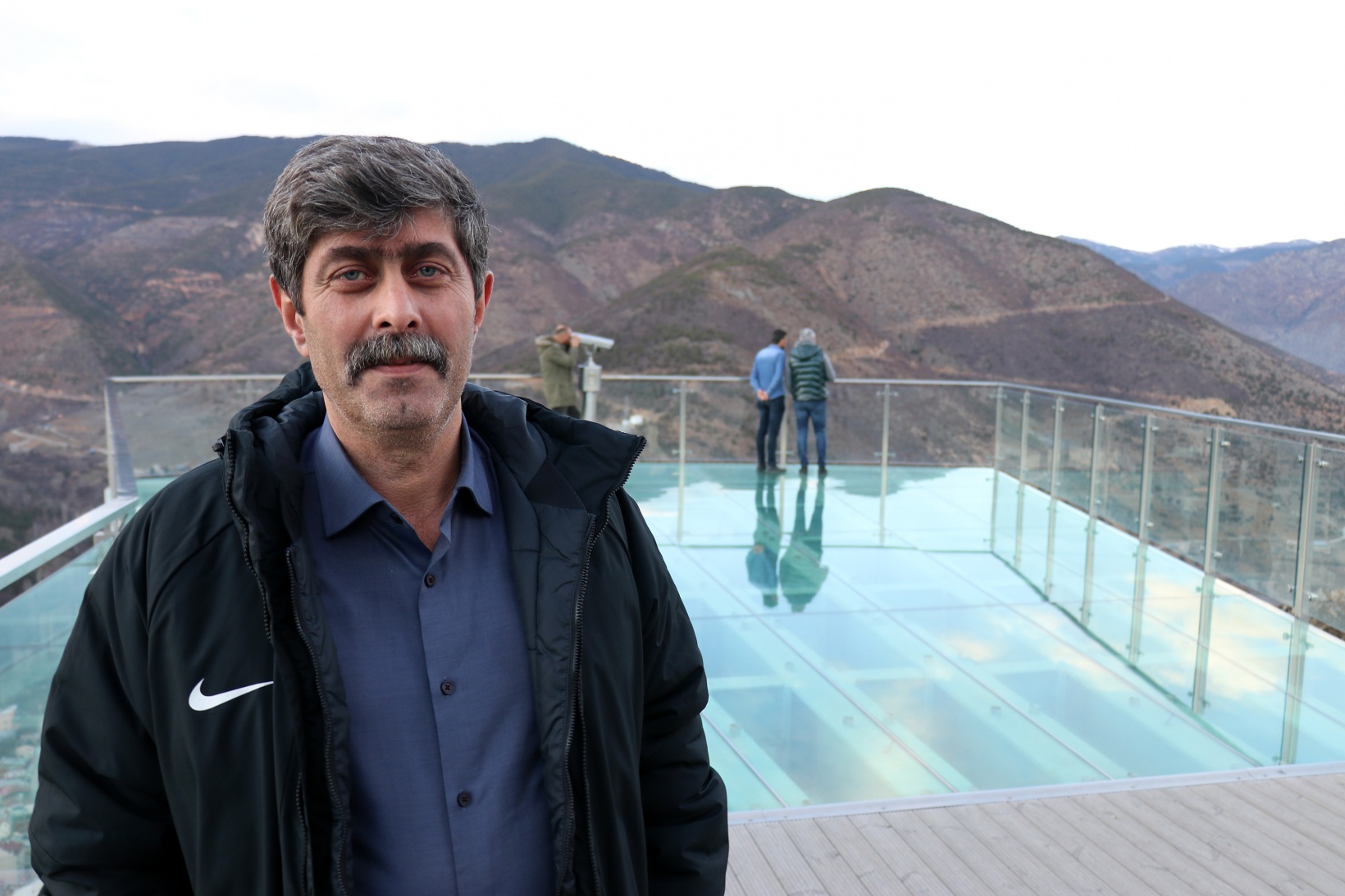 Buraya çıkmak yürek istiyor 1