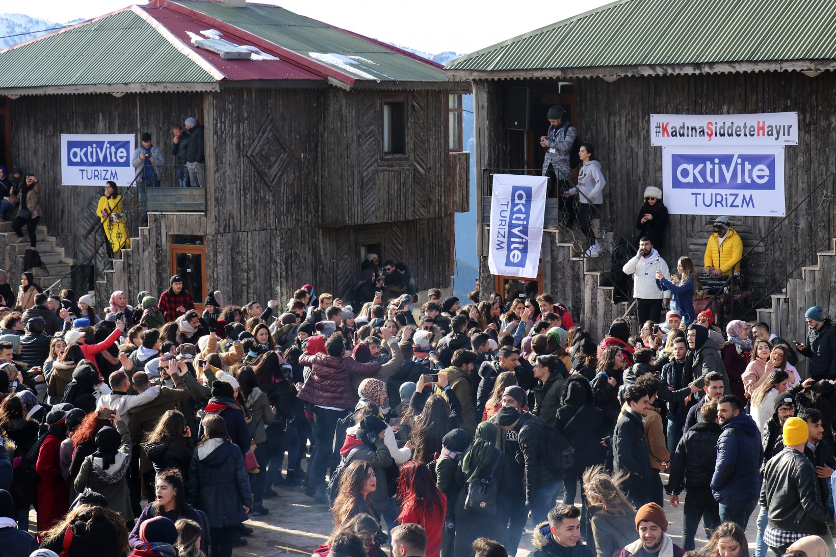 Zigana kayak merkezinde araç park edecek yer kalmadı 13