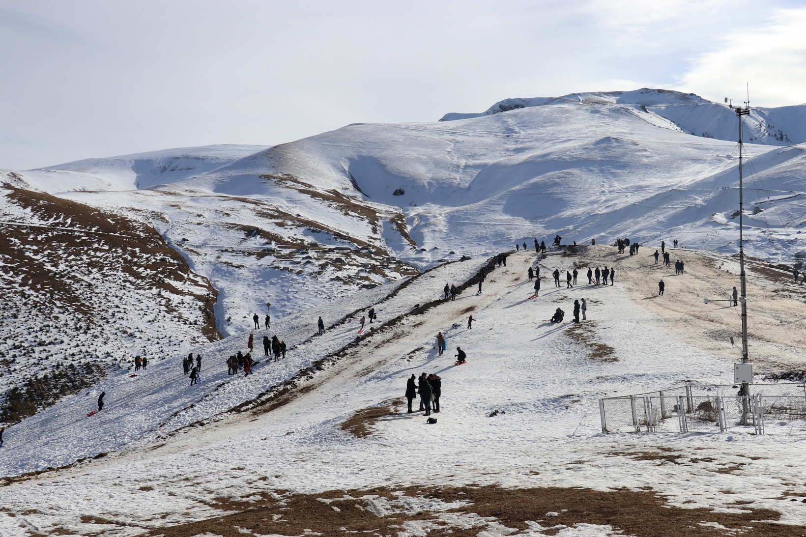 Zigana kayak merkezinde araç park edecek yer kalmadı 23