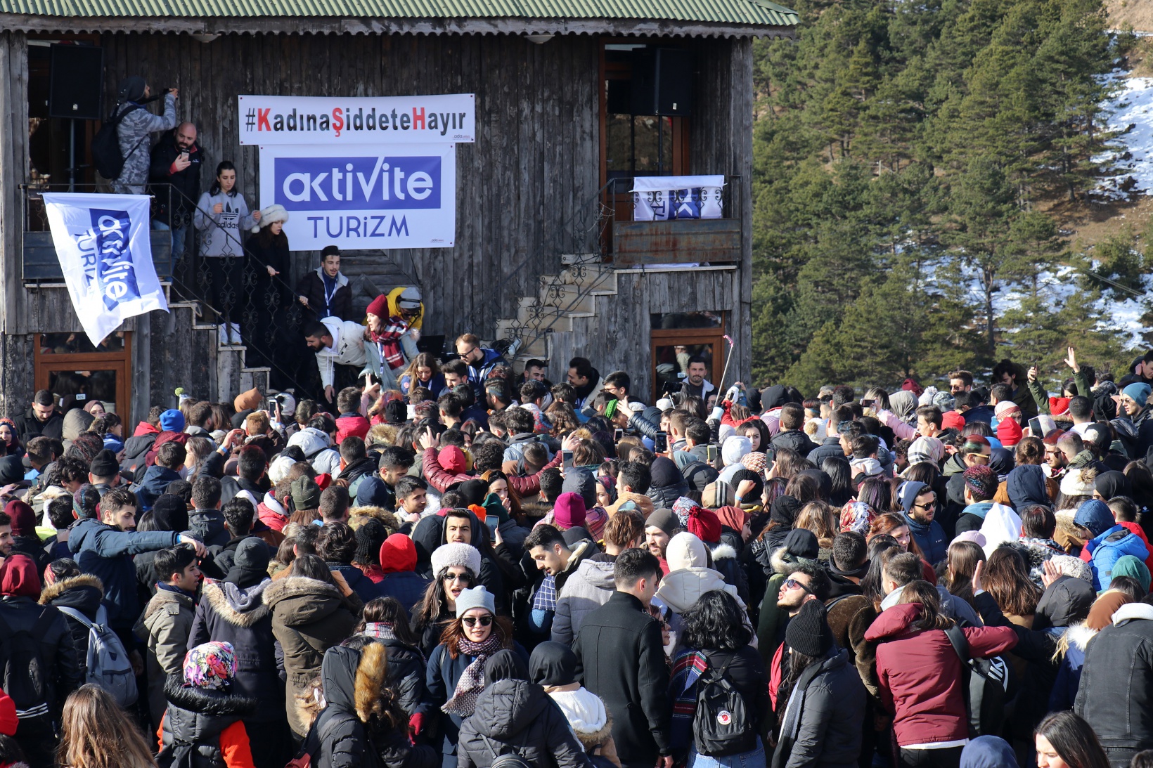 Zigana kayak merkezinde araç park edecek yer kalmadı 5