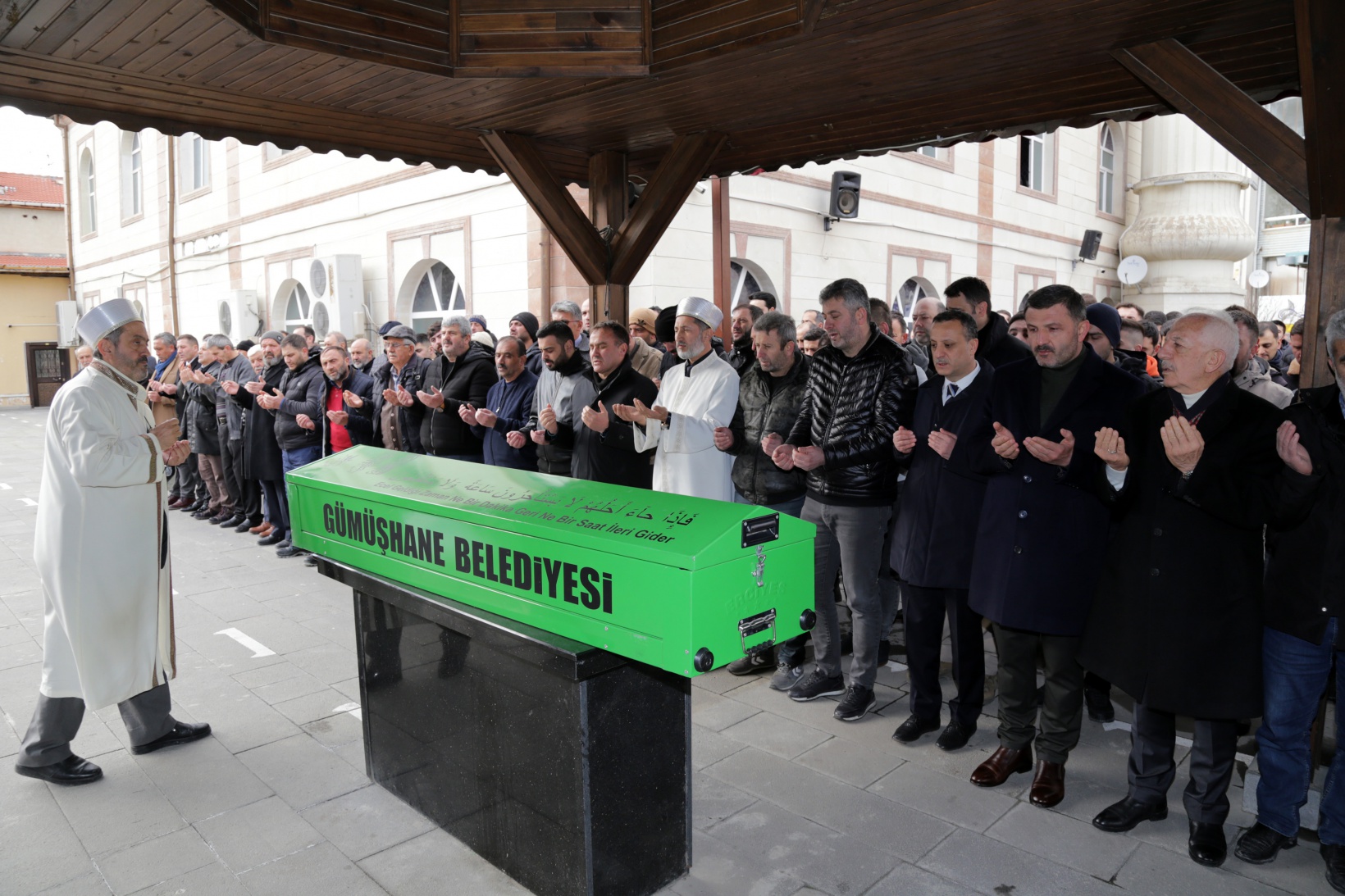 Otomobil almak için gittiği Hatay’da enkaz altında kalan genç son yolculuğuna uğurlandı 8