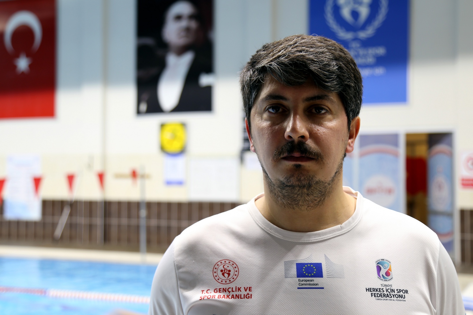 Çocuklar yüzme ile ameliyattan kurtuluyor 3