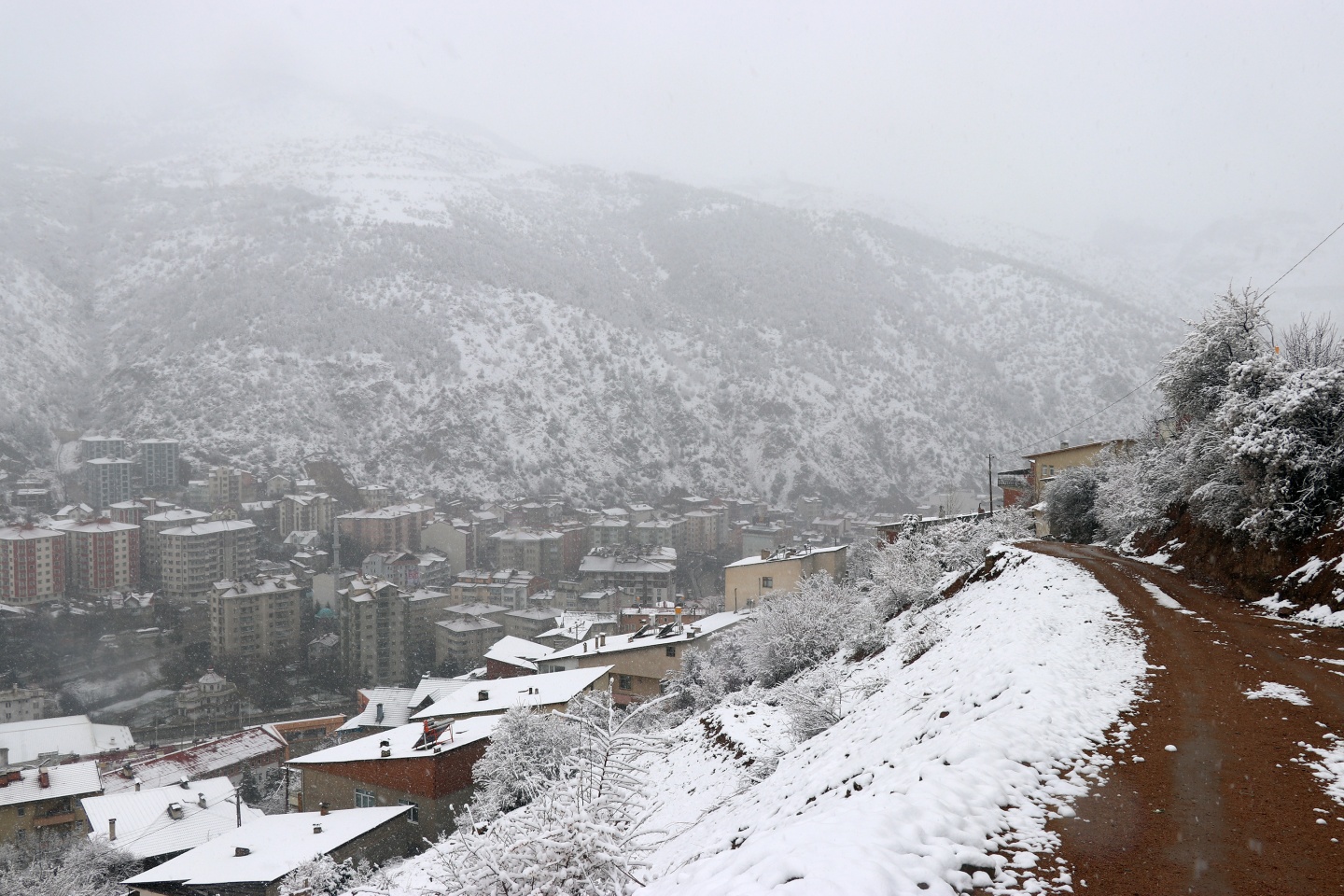Gümüşhane’ye Nisan ayında beyaz sürpriz 13