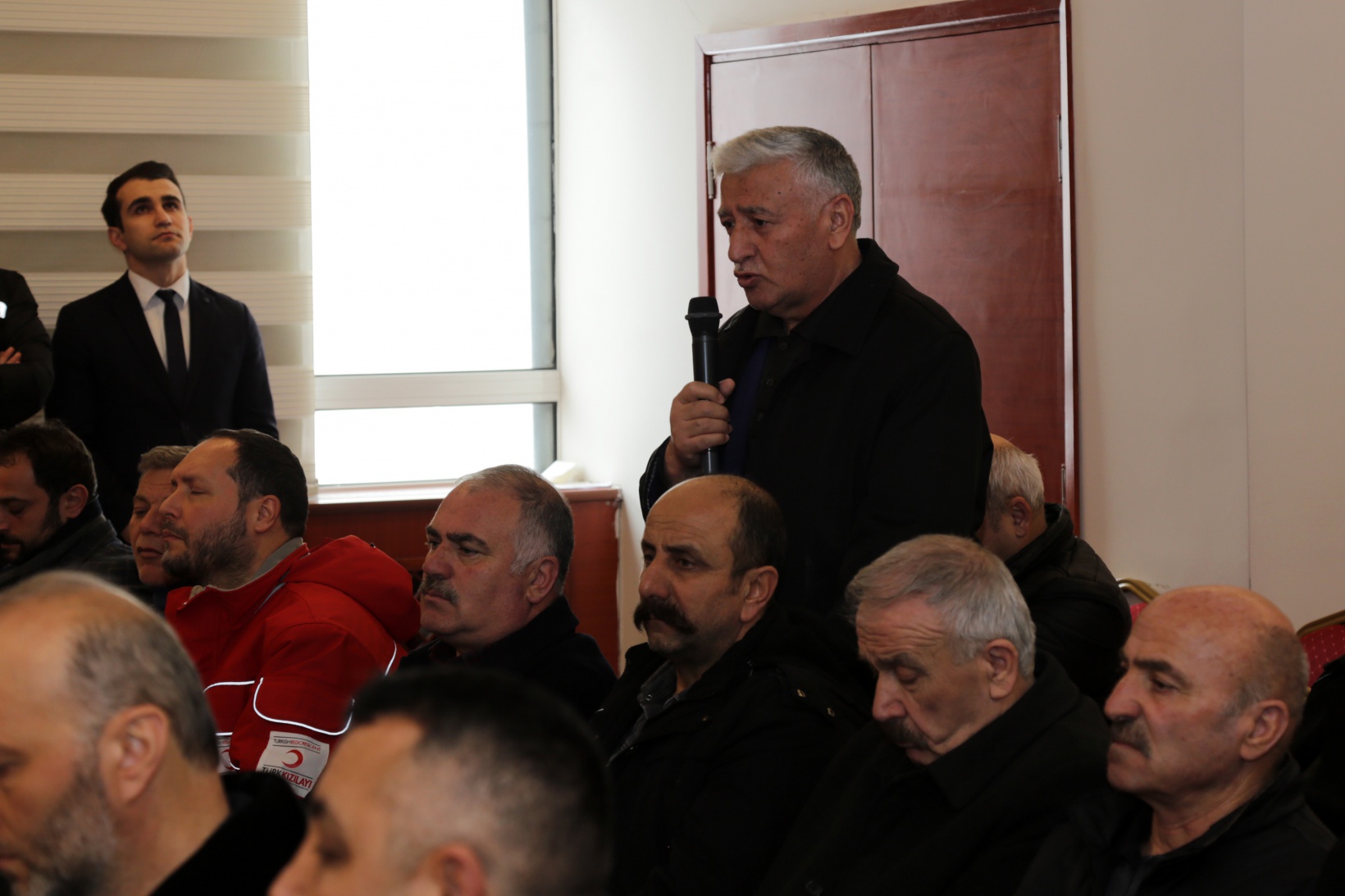 Vali Taşbilek “Tekrar gayret, ha gayret” diyerek yardım kampanyalarının devamını istedi 3