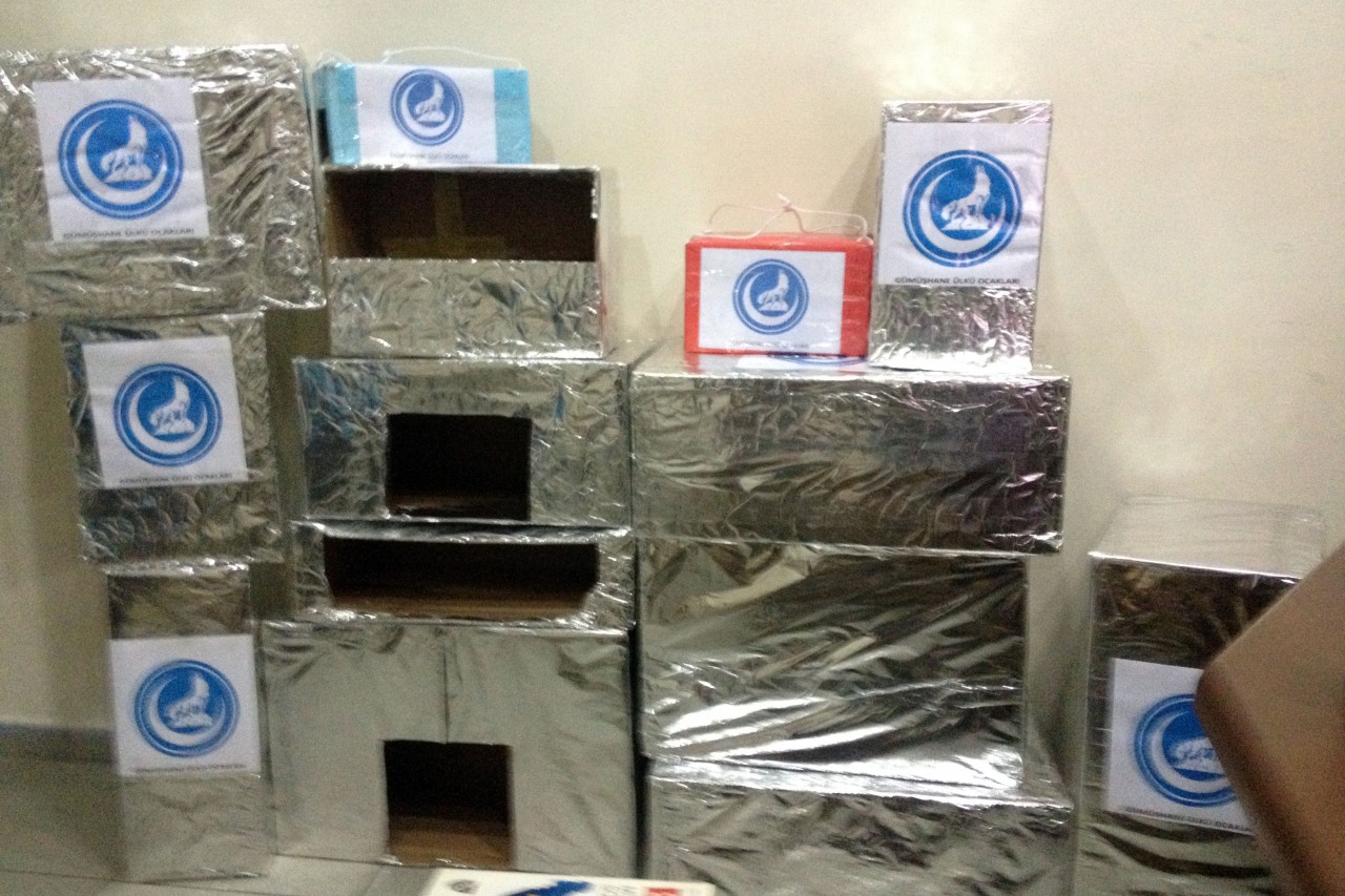 Ülkü Ocaklarından Sokak Hayvanlarına Barınak ve Yiyecek Yardımı 2