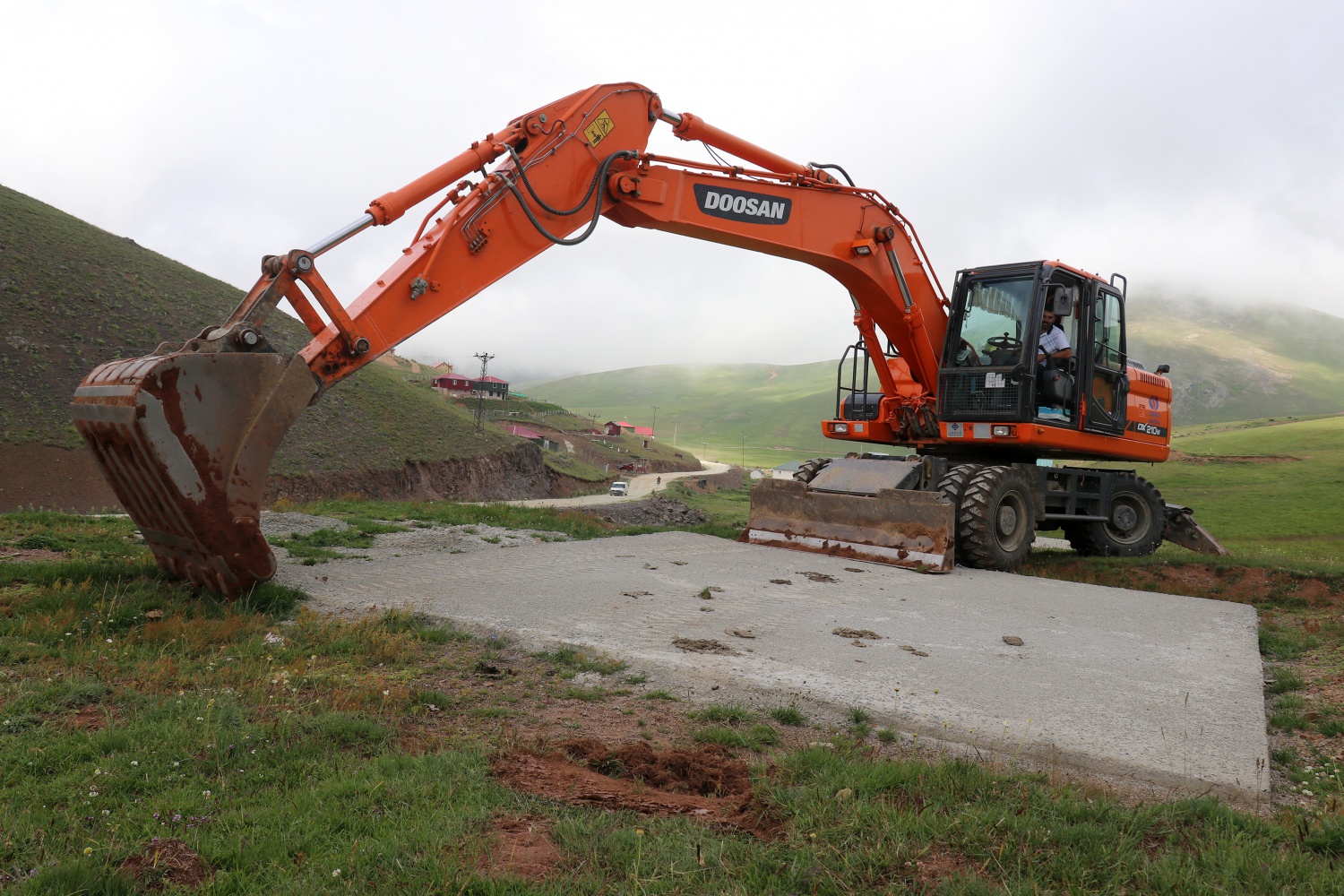 Ve kaçak binalar yıkılmaya başlandı 4