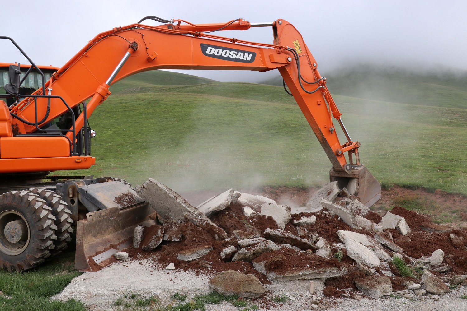 Ve kaçak binalar yıkılmaya başlandı 24