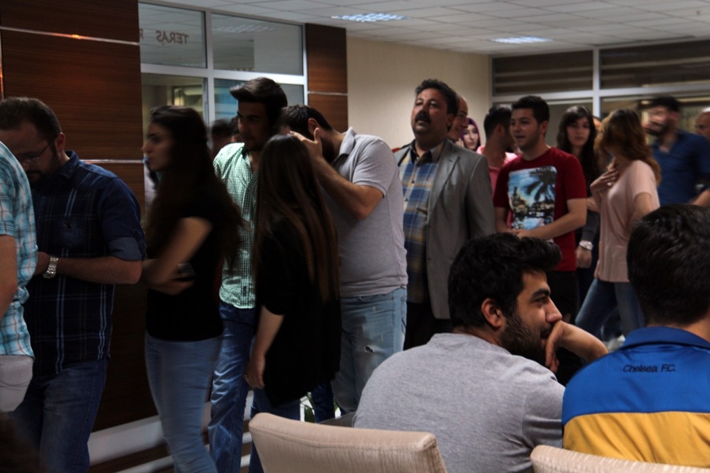 Belediye'nin İftar Yemekleri Halkın Yoğun Katılımıyla Devam Ediyor 3