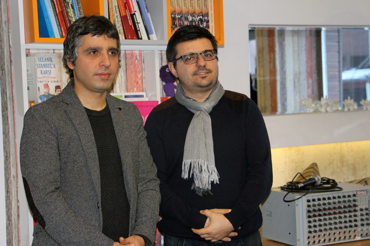 Okudu, yazdı, imzaladı 8