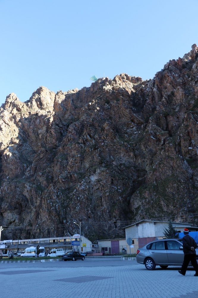 Torul Kalesi cam seyir terası büyülüyor 19